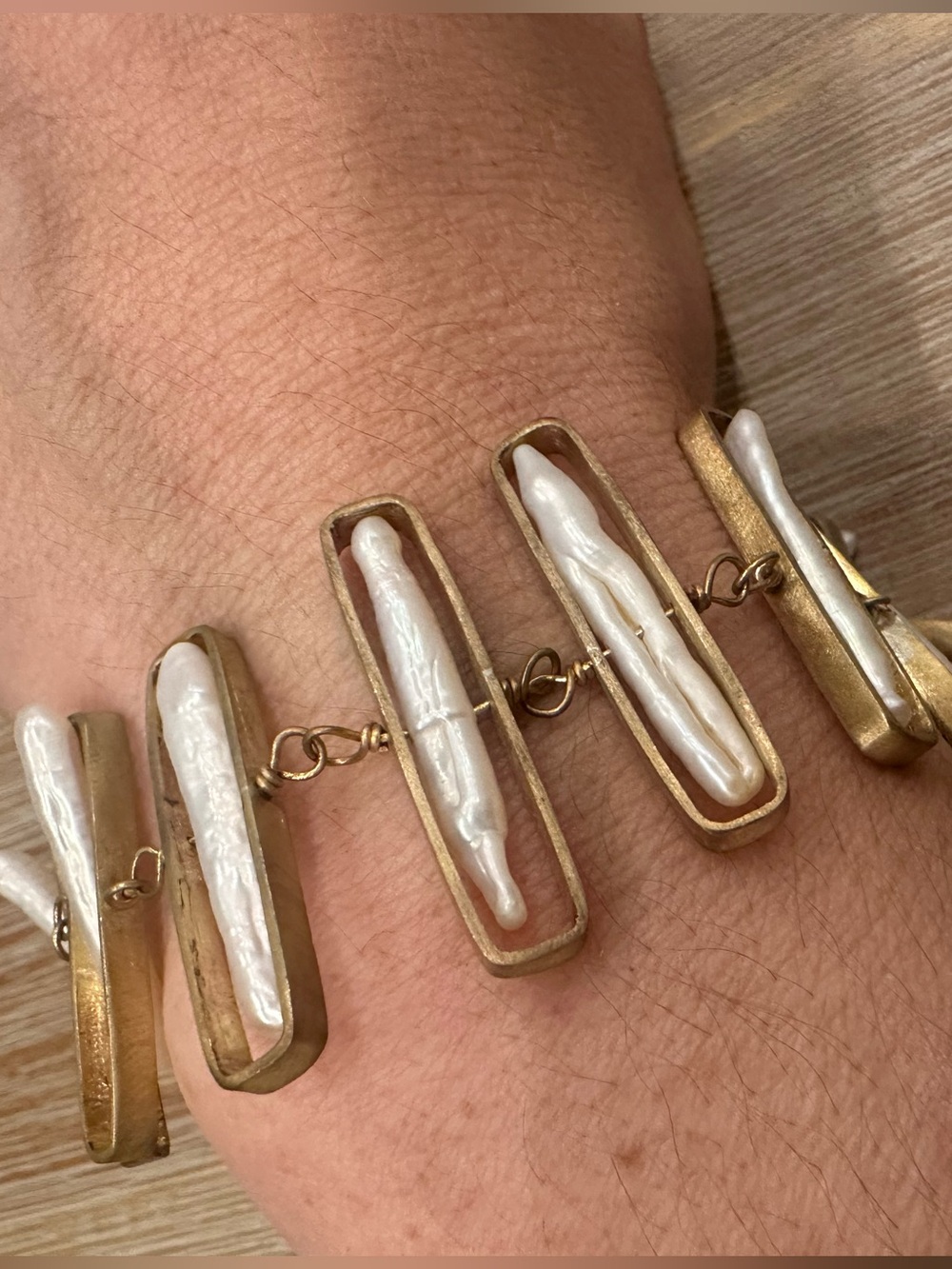 Modern Biwa Freshwater Pearl Bar Link Toggle Bracelet